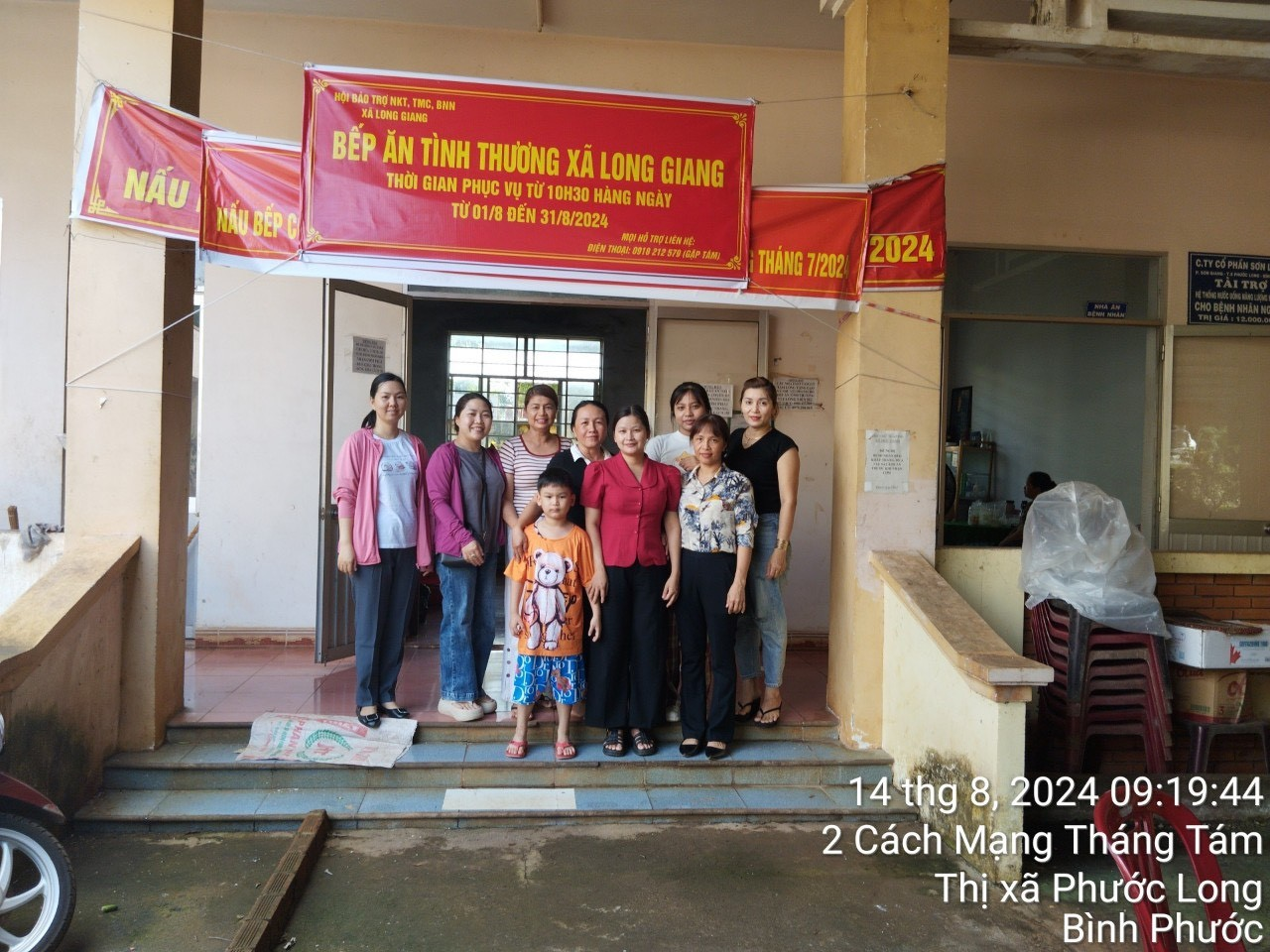 HỘI NÔNG DÂN XÃ LONG GIANG THAM GIA NẤU “BẾP ĂN TÌNH THƯƠNG” TẠI TRUNG TÂM Y TẾ THỊ XÃ PHƯỚC LONG